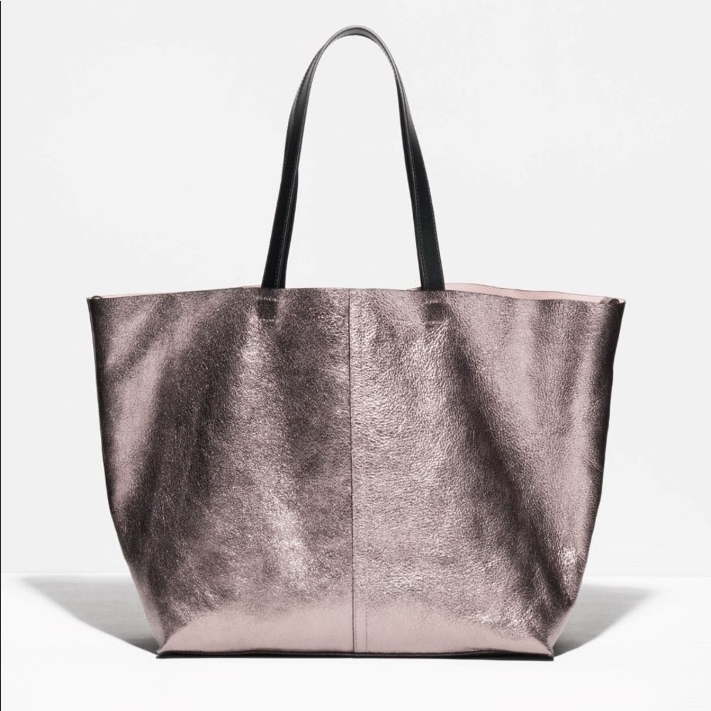 & other stories metallic reversable tote ♻️